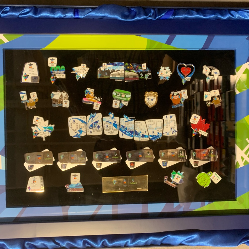 2010 Vancouver Olympics Pin Set Rare Limited Edition 207/300 Jet Set Sports